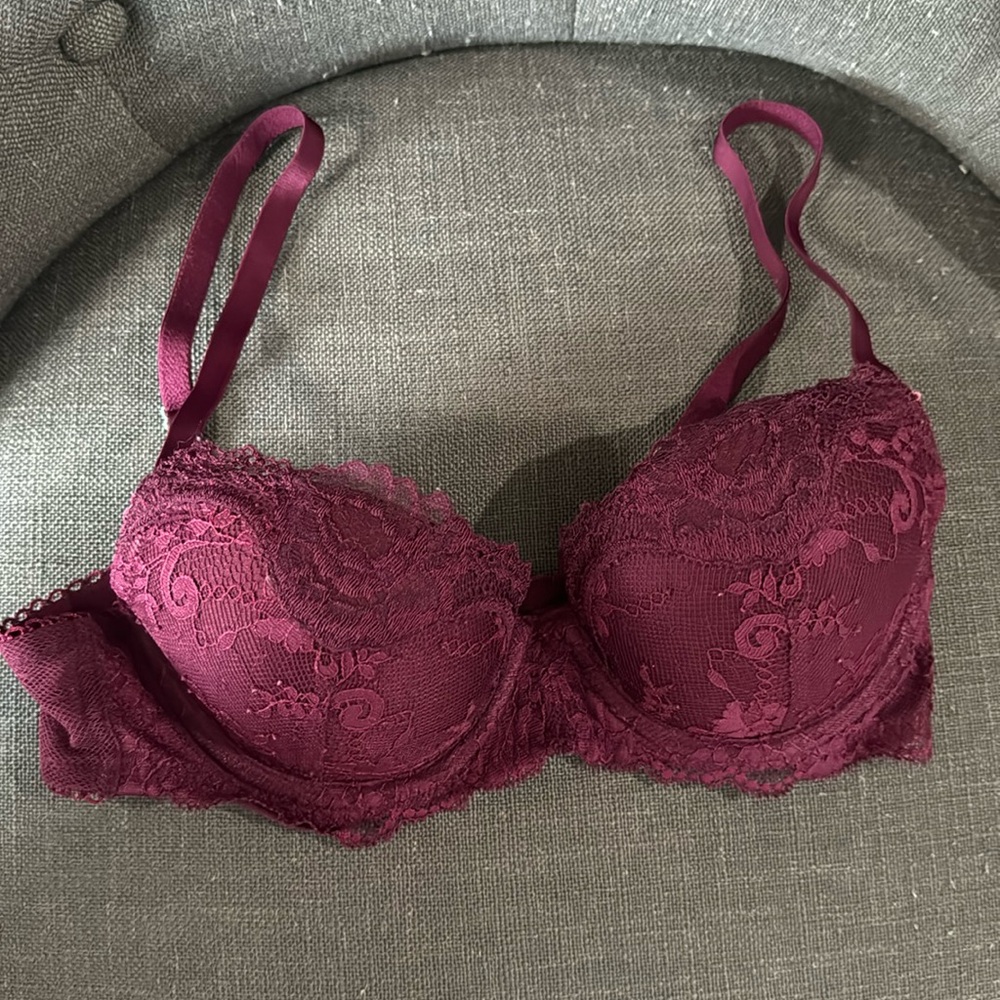 Victoria’s Secret dream angels lace bra burgundy 32C